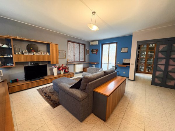 casa indipendente in vendita a Biassono