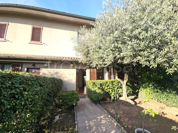 casa indipendente in vendita a Biassono