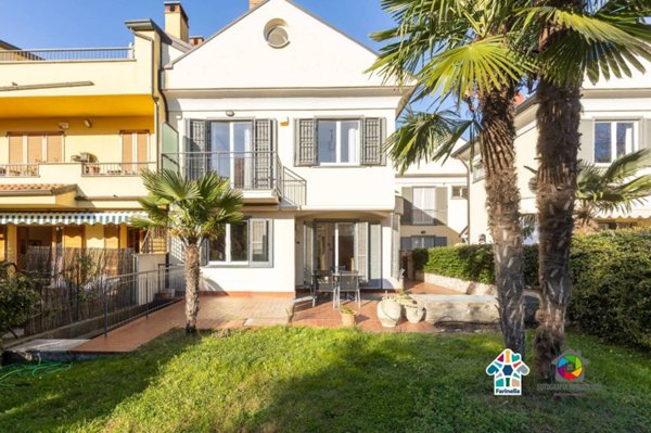 casa indipendente in vendita a Biassono