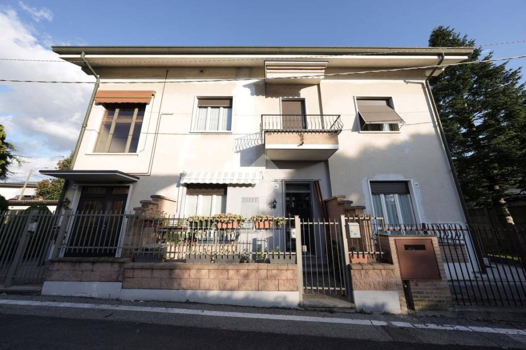 appartamento in vendita a Biassono