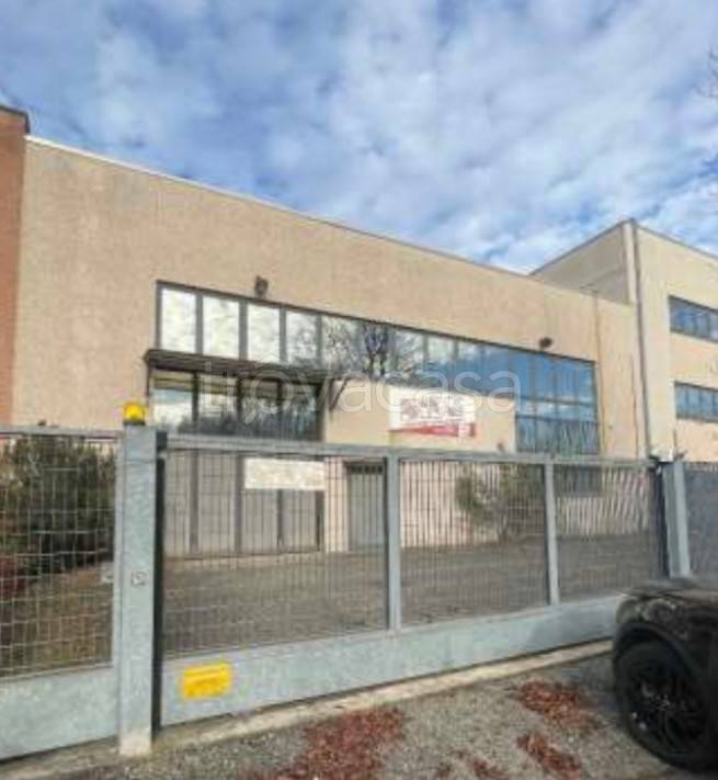 locale commerciale in vendita a Biassono