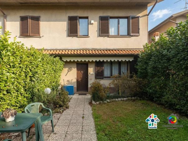 casa indipendente in vendita a Biassono