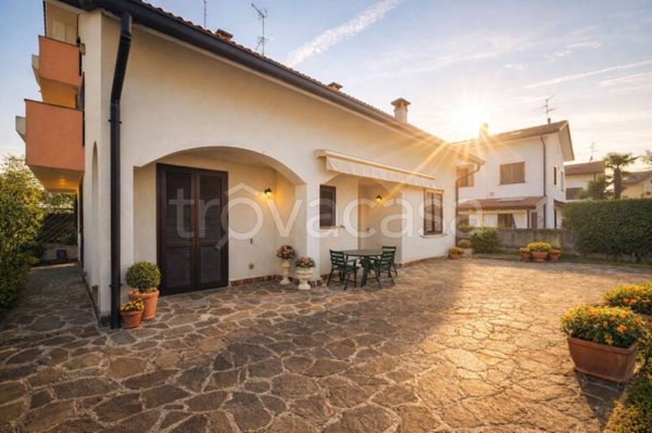 casa indipendente in vendita a Biassono