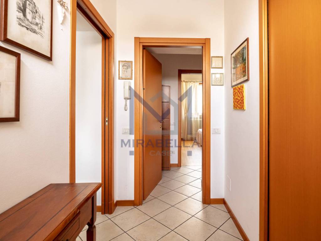 appartamento in vendita a Biassono