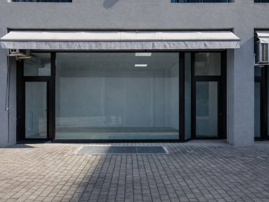 negozio in vendita a Biassono