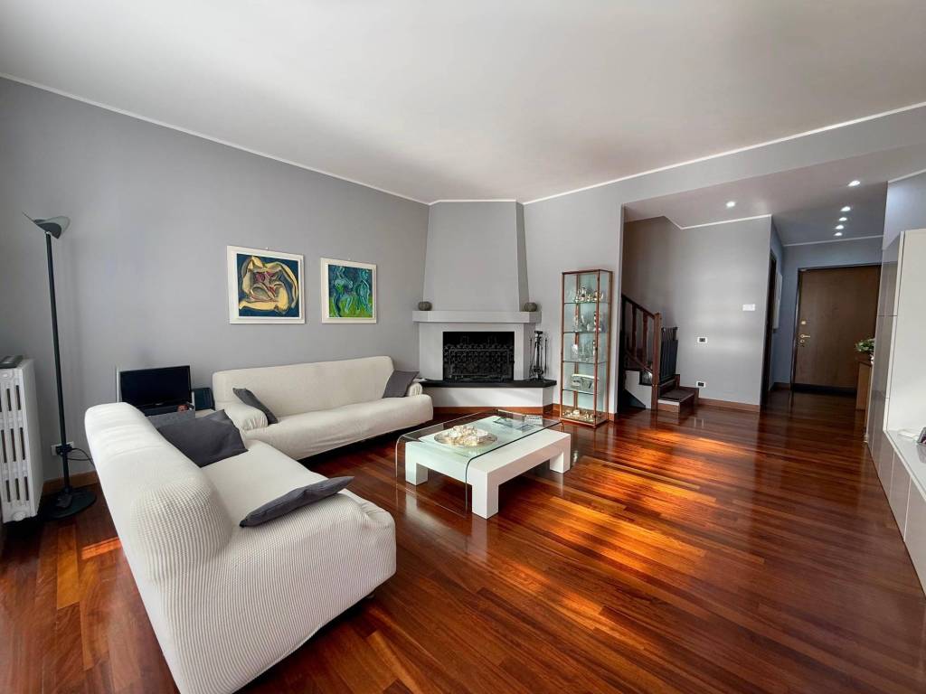 casa indipendente in vendita a Biassono