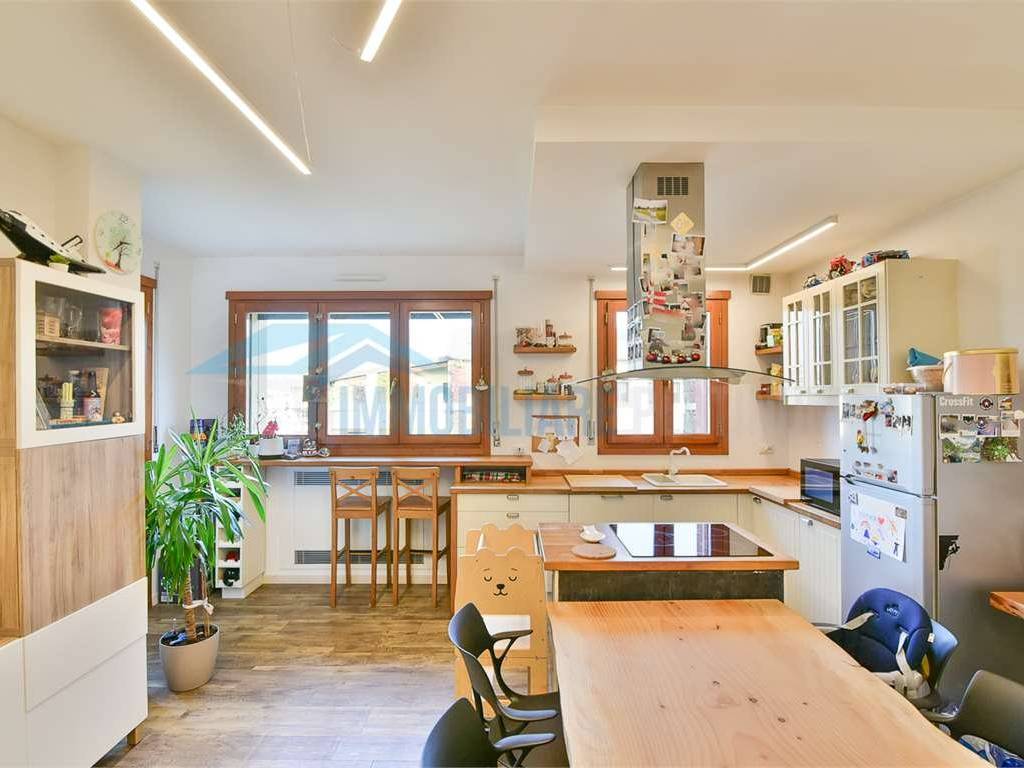 appartamento in vendita a Biassono