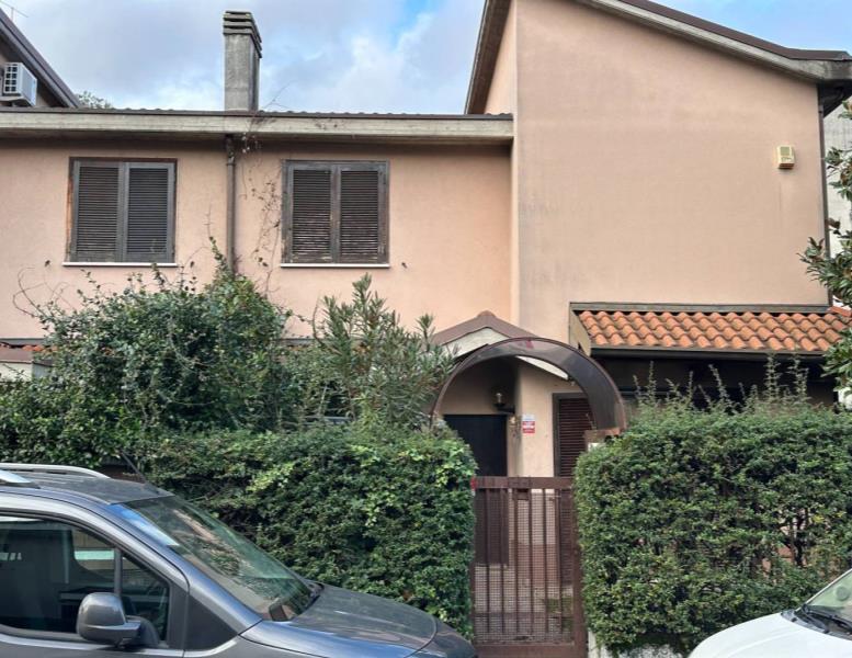 casa indipendente in vendita a Biassono