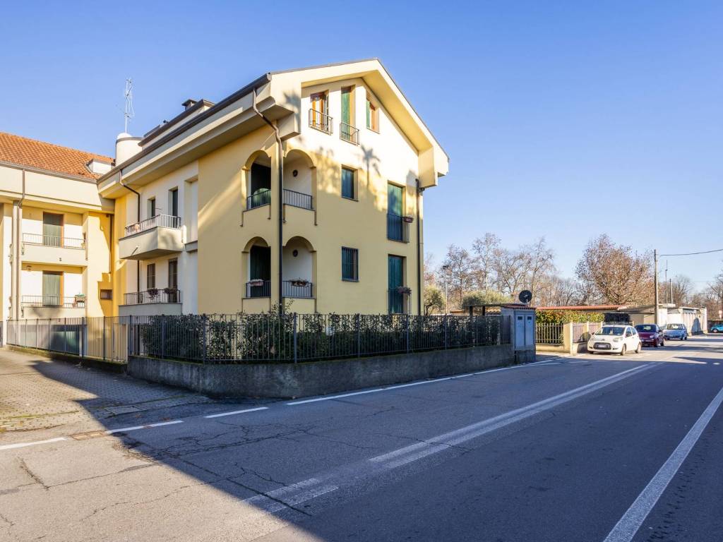 appartamento in vendita a Biassono