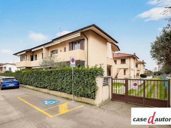 appartamento in vendita a Biassono