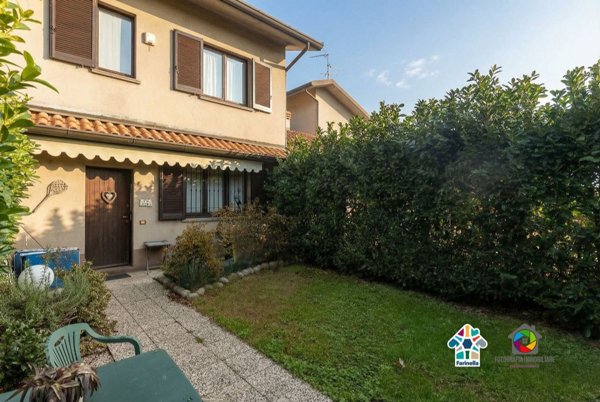 casa indipendente in vendita a Biassono