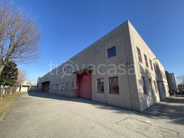 locale commerciale in vendita a Biassono