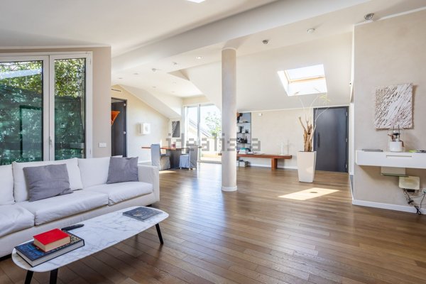 appartamento in vendita a Biassono