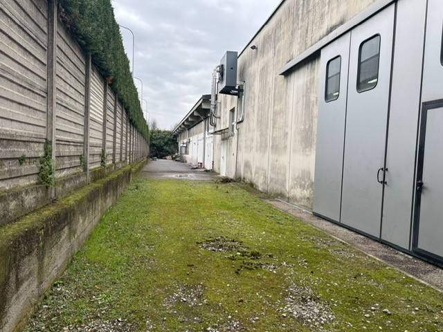 negozio in vendita a Biassono