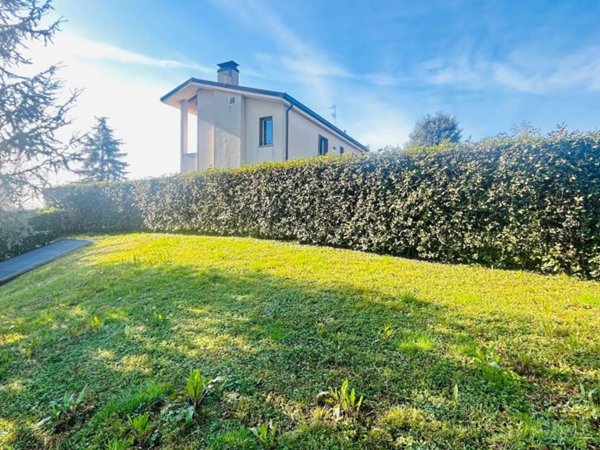 appartamento in vendita a Biassono