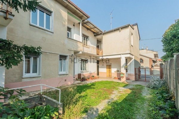 appartamento in vendita a Biassono