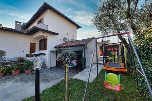 casa indipendente in vendita a Biassono
