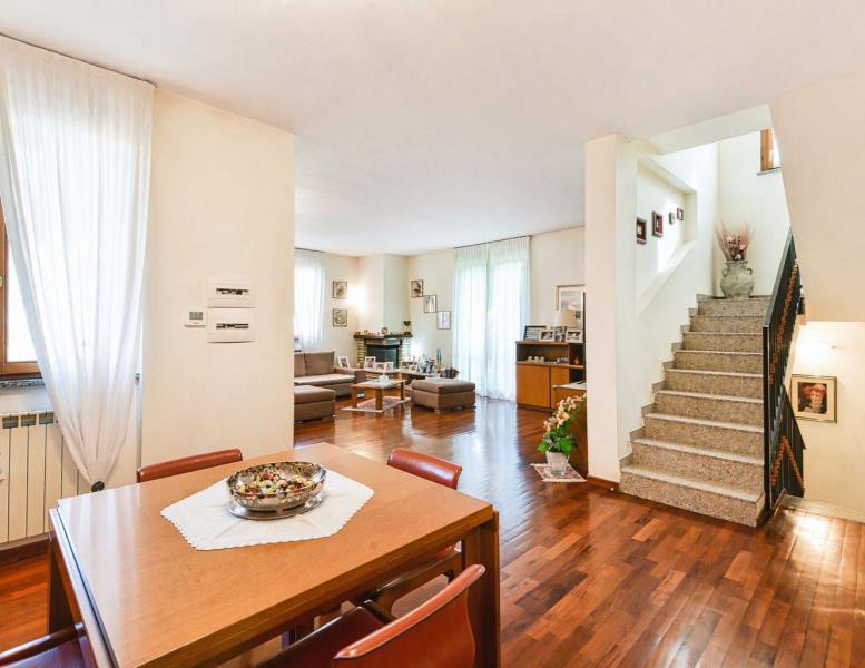 casa indipendente in vendita a Biassono