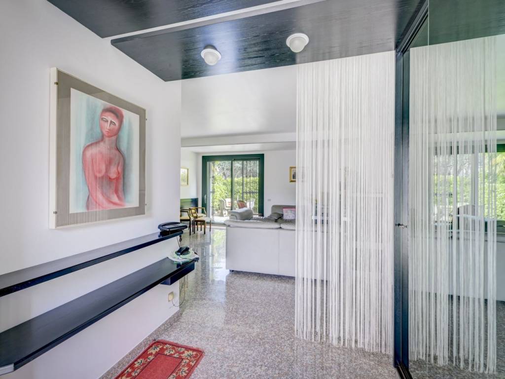 casa indipendente in vendita a Biassono