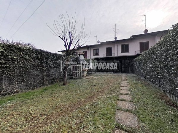 casa indipendente in vendita a Biassono