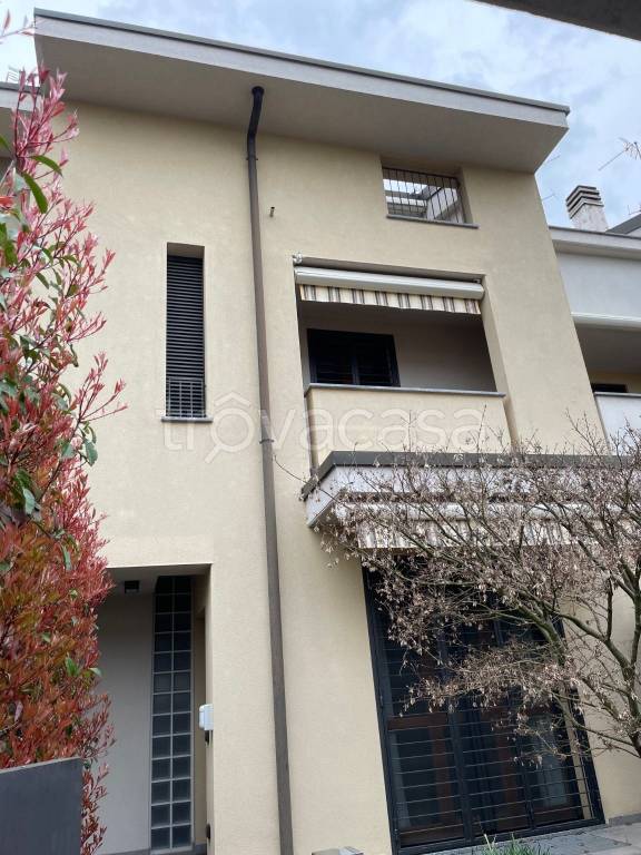 casa indipendente in vendita a Biassono