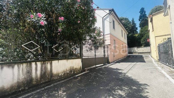 casa indipendente in vendita a Biassono