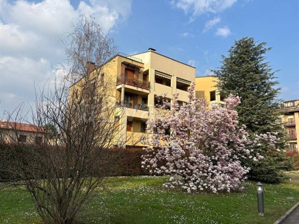 appartamento in vendita a Biassono