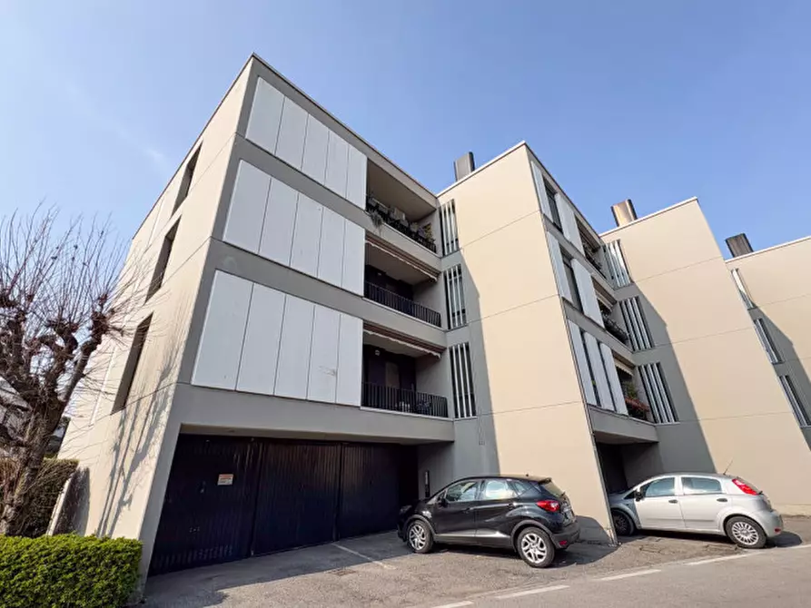 appartamento in vendita a Biassono