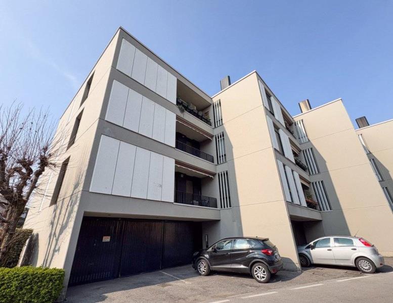 appartamento in vendita a Biassono