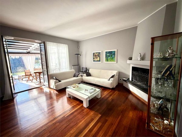 casa indipendente in vendita a Biassono