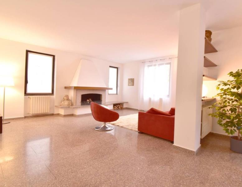 casa indipendente in vendita a Biassono