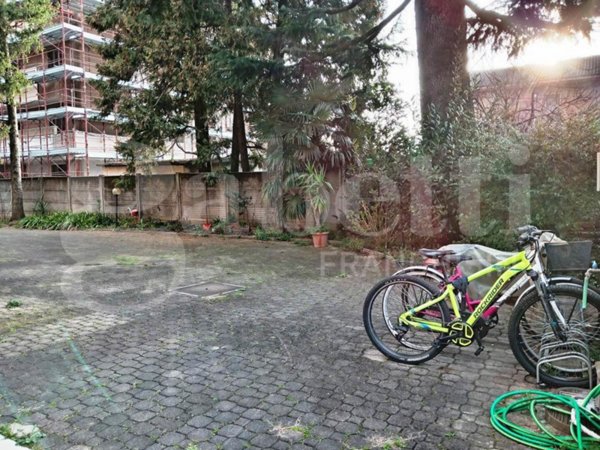 appartamento in vendita a Biassono