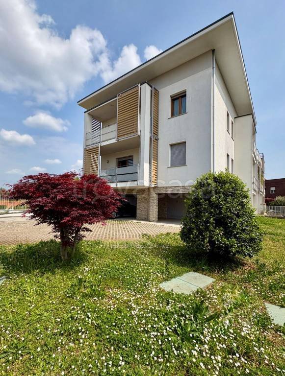 appartamento in vendita a Biassono