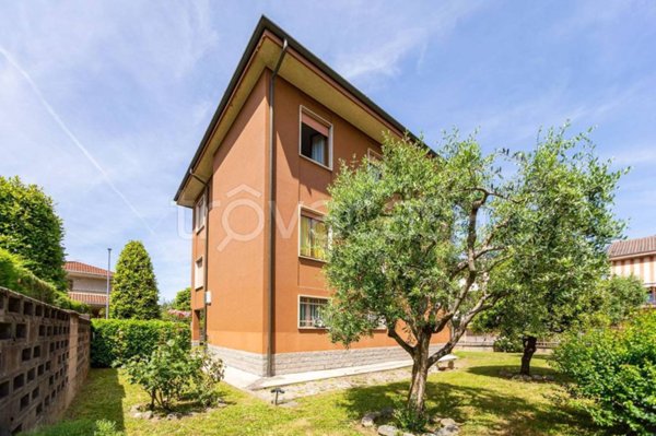 casa indipendente in vendita a Biassono