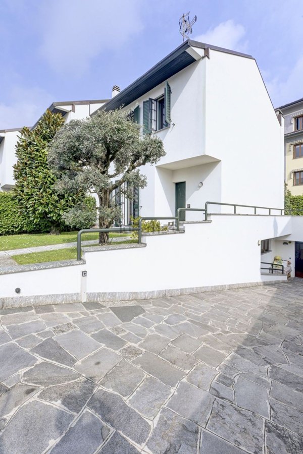 casa indipendente in vendita a Biassono