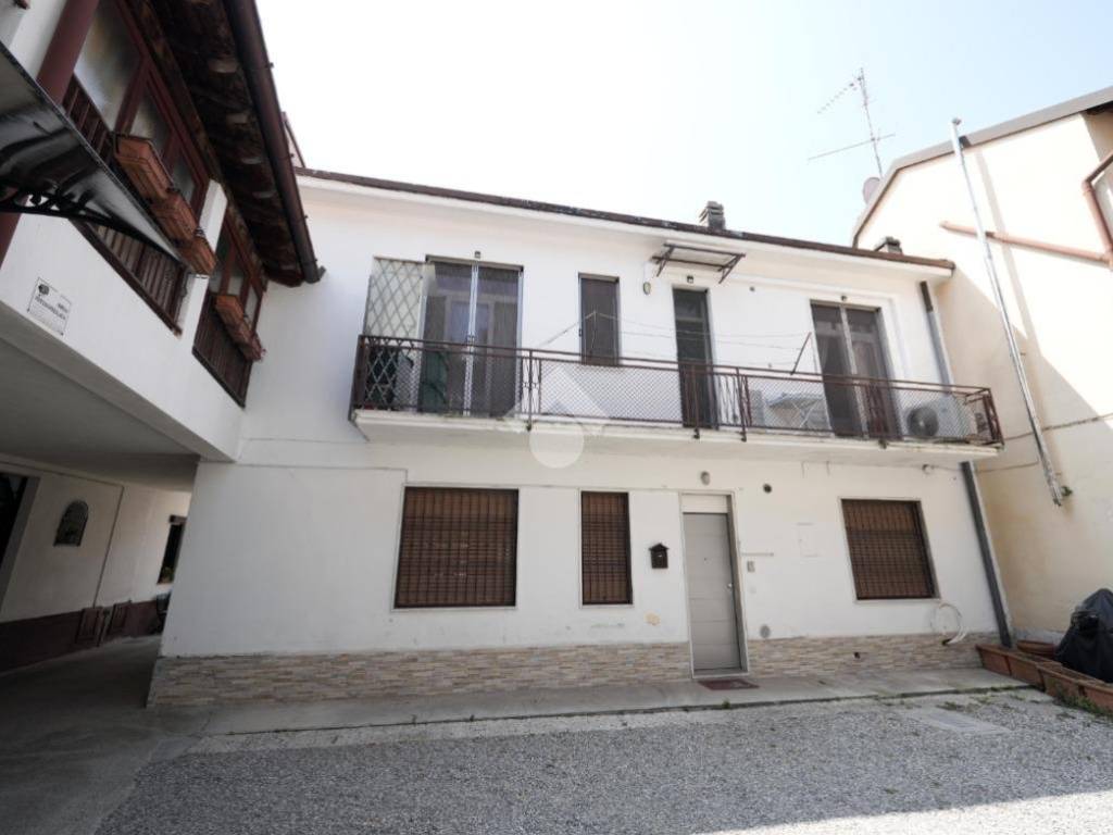 casa indipendente in vendita a Biassono