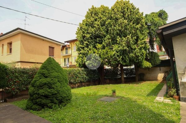 casa indipendente in vendita a Biassono