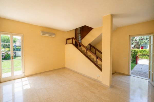 casa indipendente in vendita a Biassono