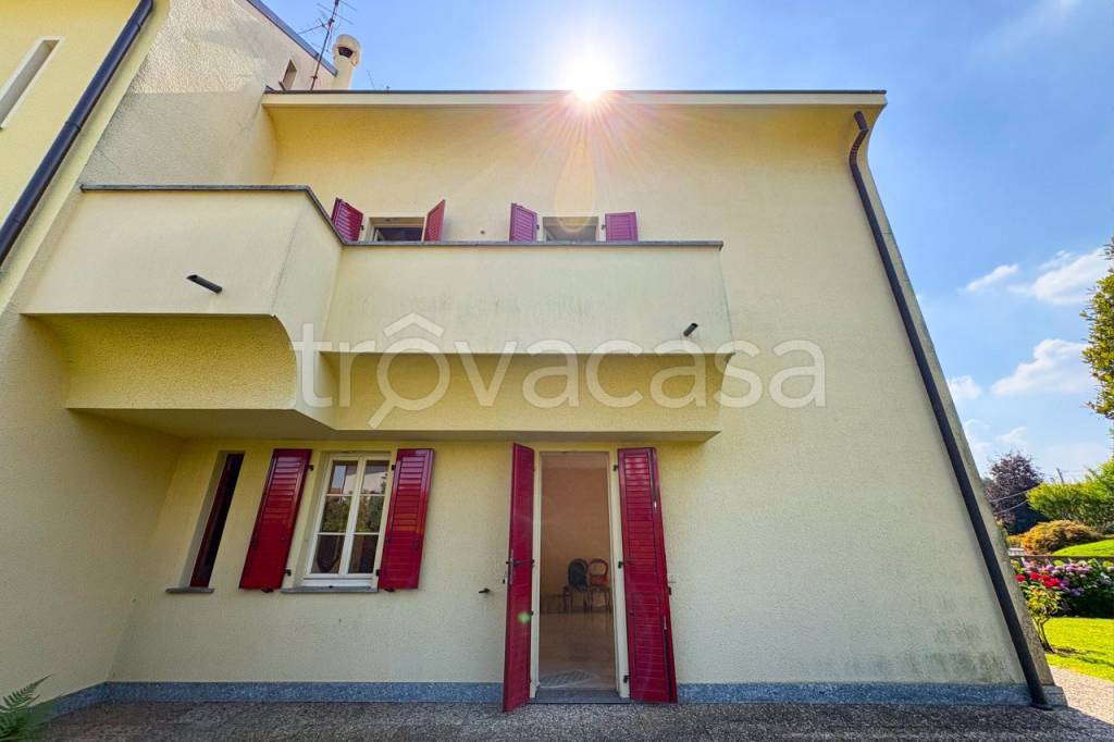 casa indipendente in vendita a Biassono