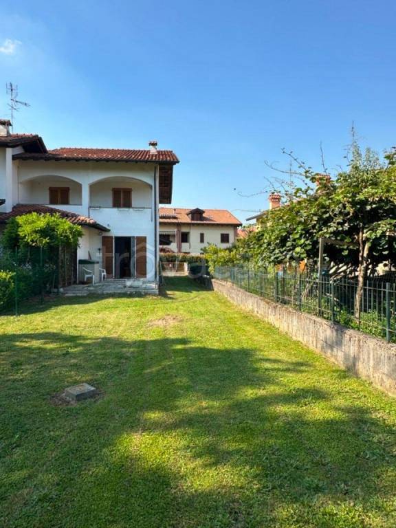 casa indipendente in vendita a Biassono