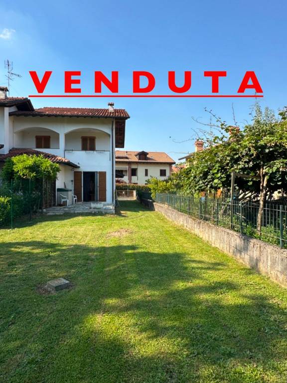 casa indipendente in vendita a Biassono