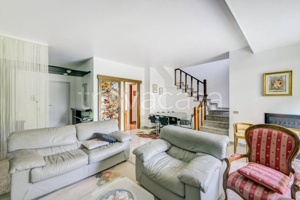 casa indipendente in vendita a Biassono