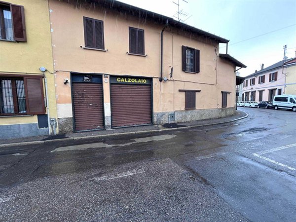 negozio in vendita a Bovisio-Masciago