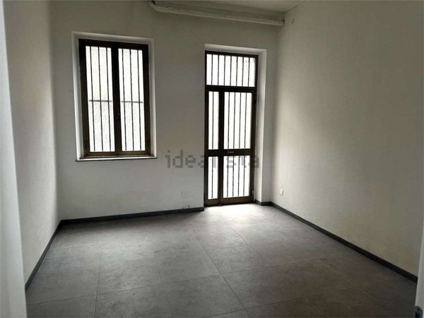 negozio in vendita a Bovisio-Masciago