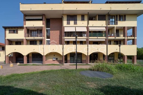 negozio in vendita a Bovisio-Masciago