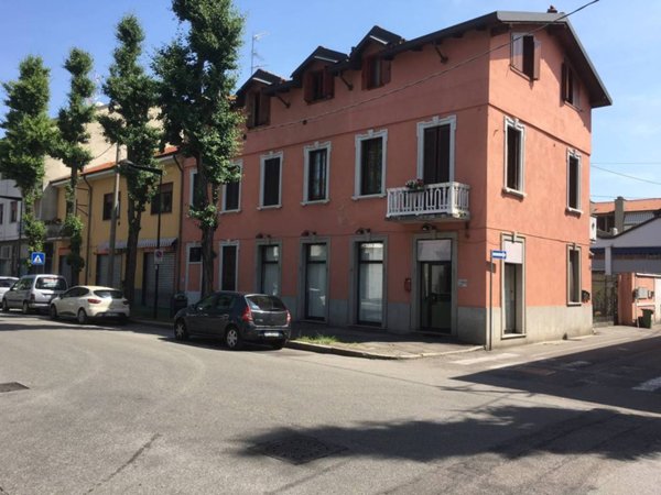 negozio in vendita a Bovisio-Masciago