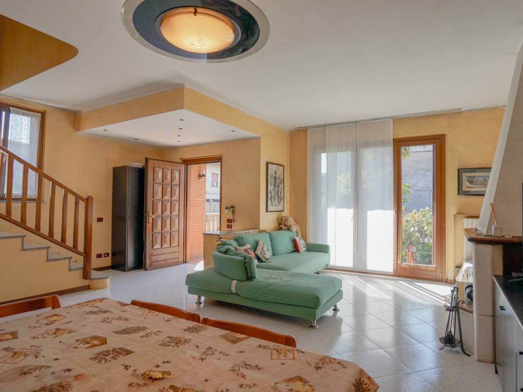 casa indipendente in vendita a Bovisio-Masciago