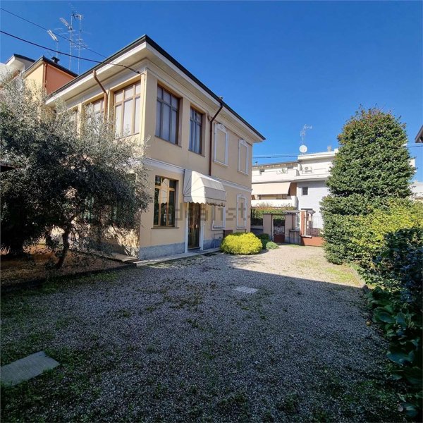 casa indipendente in vendita a Bovisio-Masciago