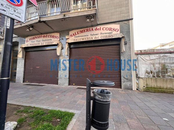 negozio in vendita a Bovisio-Masciago