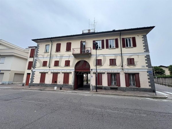 negozio in vendita a Bovisio-Masciago